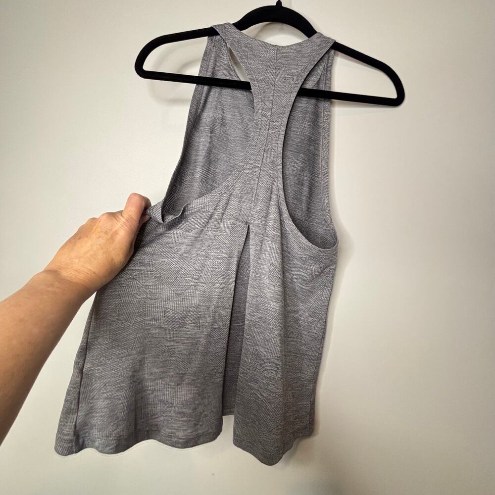 Nike Dri-FIT Gray Racerback Tank Top Women's Medium - Picture 3 of 6